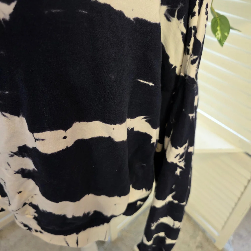 Young Fabulous & Broke Navy and Cream Hoodie Large 1350 - Picture 4 of 4